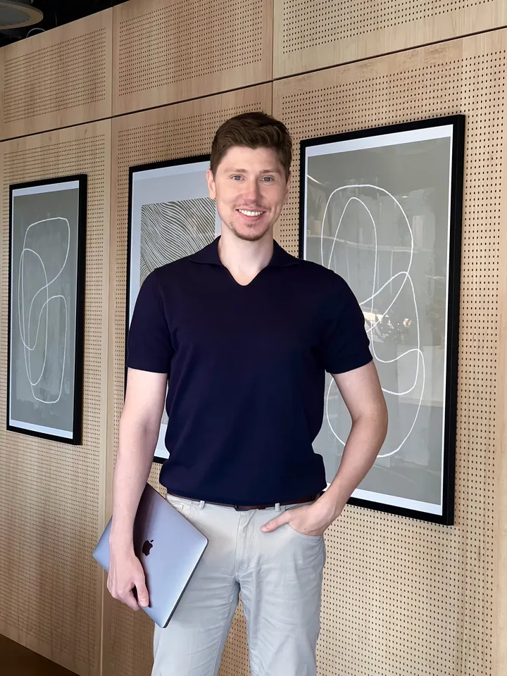 Alex Bezhan